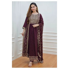 Heavy Embroidery Work Naira Cut Pakistani Kurta Pant & Dupatta Salwar