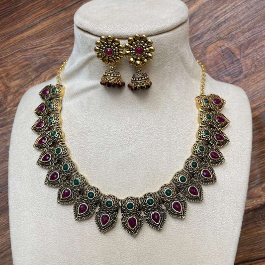 Antique Gold Hear shaped Necklace